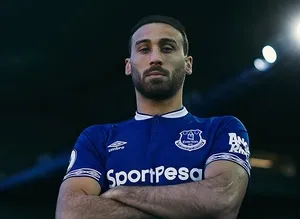 İşte Cenk Tosun’un yeni forması!