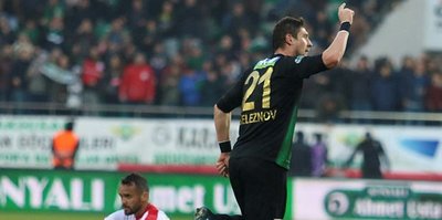 Akhisarspor'u Seleznyov sırtlıyor
