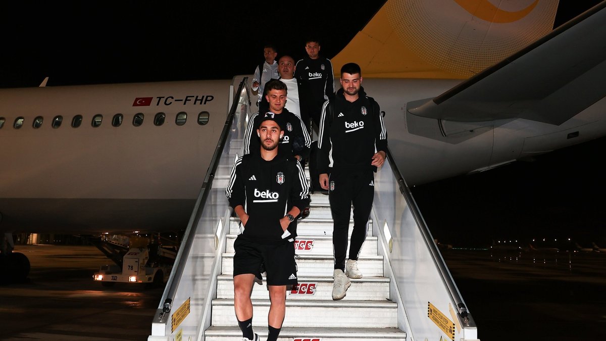 Beşiktaş kafilesi maç için Antalya'ya geldi