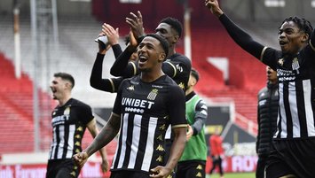 Sağ beke Tchatchoua