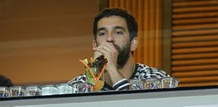 Arda Turan kahroldu!