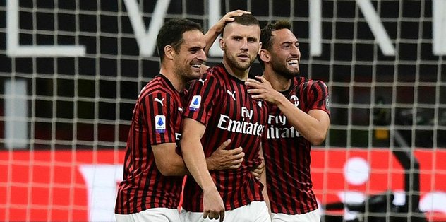 Milan 4 2 Juventus Mac Sonucu Son Dakika Italya Serie A