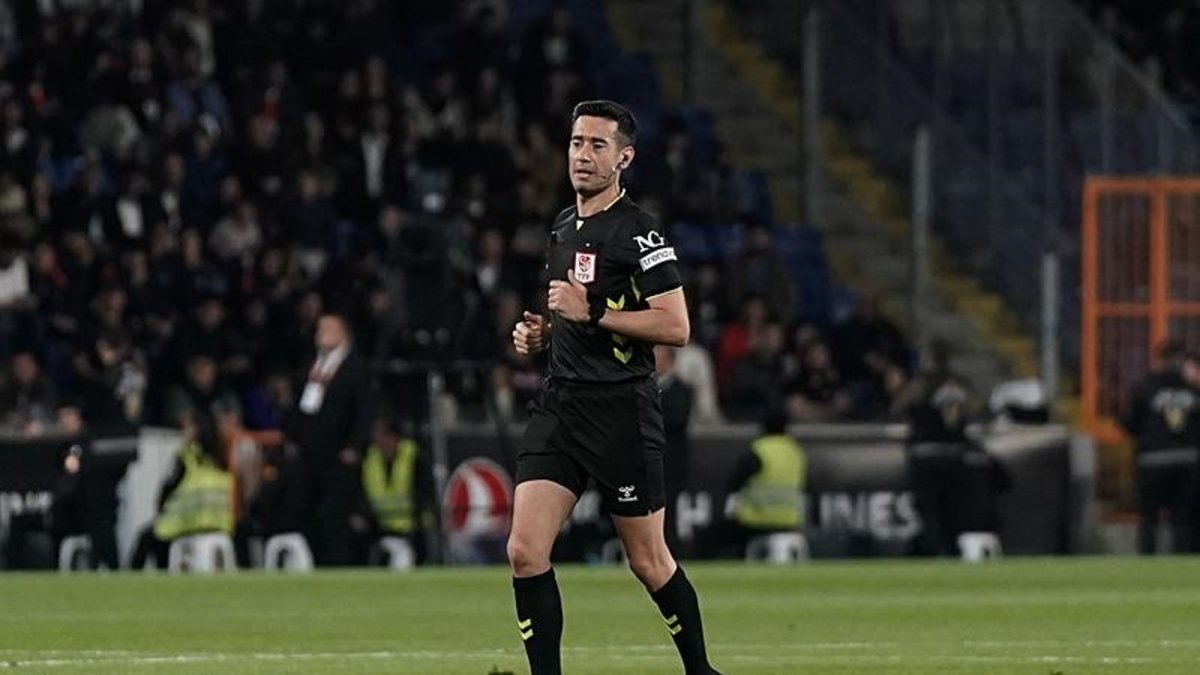 Ahmet Çakar'dan Aykırı Hakem Yorumu: Başakşehir - Fenerbahçe Maçı Sonrası Şok Açıklamalar!