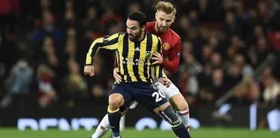 Taraftarın hışmına uğradı!