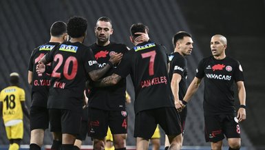VavaCars Fatih Karagümrük 3 - 0 İstanbulspor (MAÇ SONUCU-ÖZET)