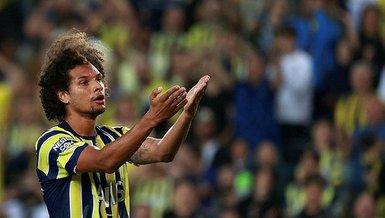 Arao Jesus'u övdü ıslıklandı