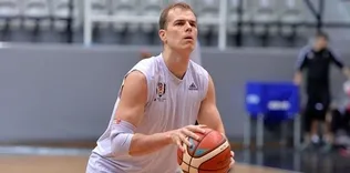 Roll, Maccabi ile anlaştı