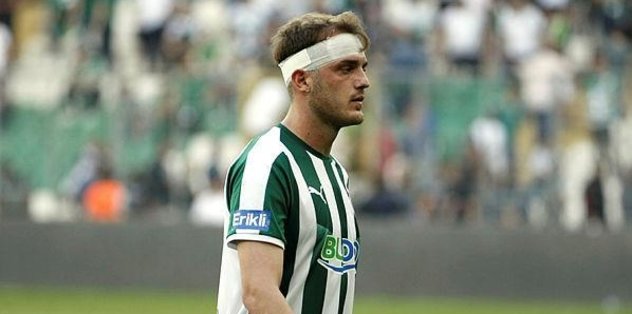 Bursaspor'da 3 oyuncu sezonu kapadı