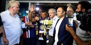 Büyük özlem bitti