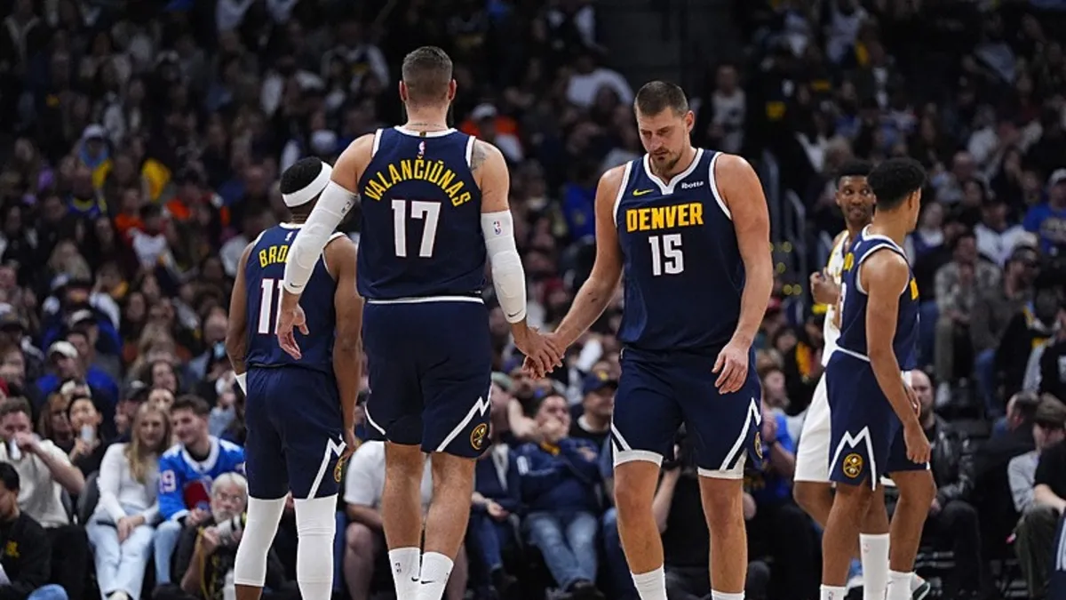 NBA'de Jokic "triple-double" yaptı, Nuggets üst üste 4. galibiyetini aldı