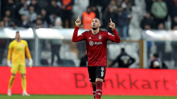 Cenk Tosun'dan ilk duble