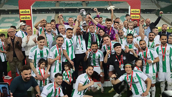 Zorlu şartlardan zirveye çıktık