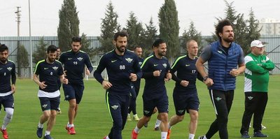 Akhisarspor, Başakşehir maçıyla tırmanışa geçecek