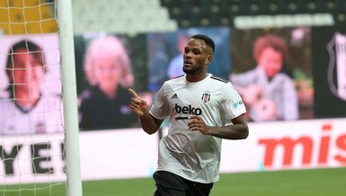 Cyle Larin Kanada'yı salladı