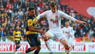 St. J’stone’dan 45 bin TL