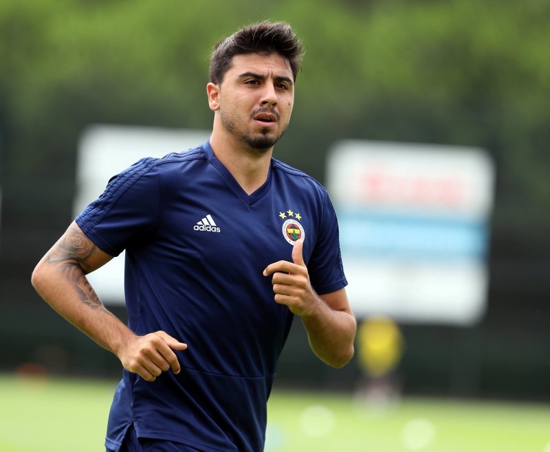 Ozan Tufan yüzündeki beni aldırdı! İşte yeni hali Son dakika