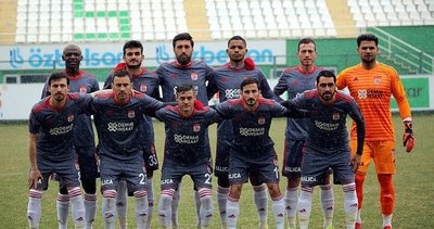 DG Sivasspor hazırlık maçında Sivas Belediyespor’u 2-1 mağlup etti
