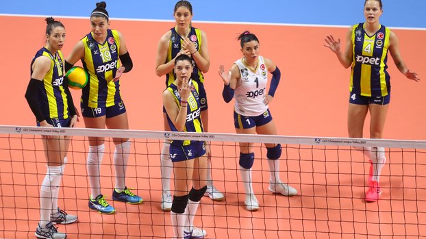 Fenerbahçe Kadın Voleybol Takımı'nda corona virüsü şoku #