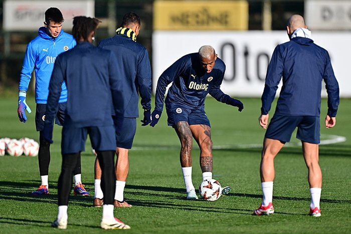 fenerbahce-rangers-maci-canli-izle-fenerbahce-rangers-maci-ne-zaman-hangi-kanalda-fb-avrupa-ligi-1741240277498.jpeg
