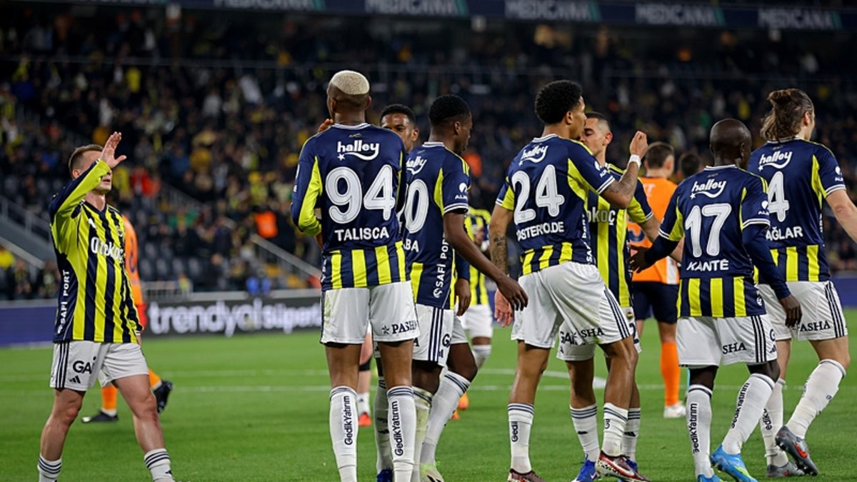 Fenerbahçe'de Şok Ayrılıklar! 10 Futbolcu Yolda mı?