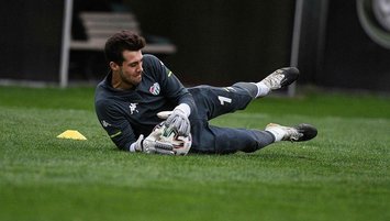 Fenerbahçe'den kaleye sürpriz isim!