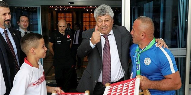 A Milli Futbol Takımı, Rusya'ya gitti