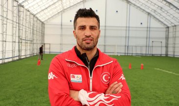 Şampiyon boksör Önder Şipal öğrencilerine spor sevgisi aşılıyor