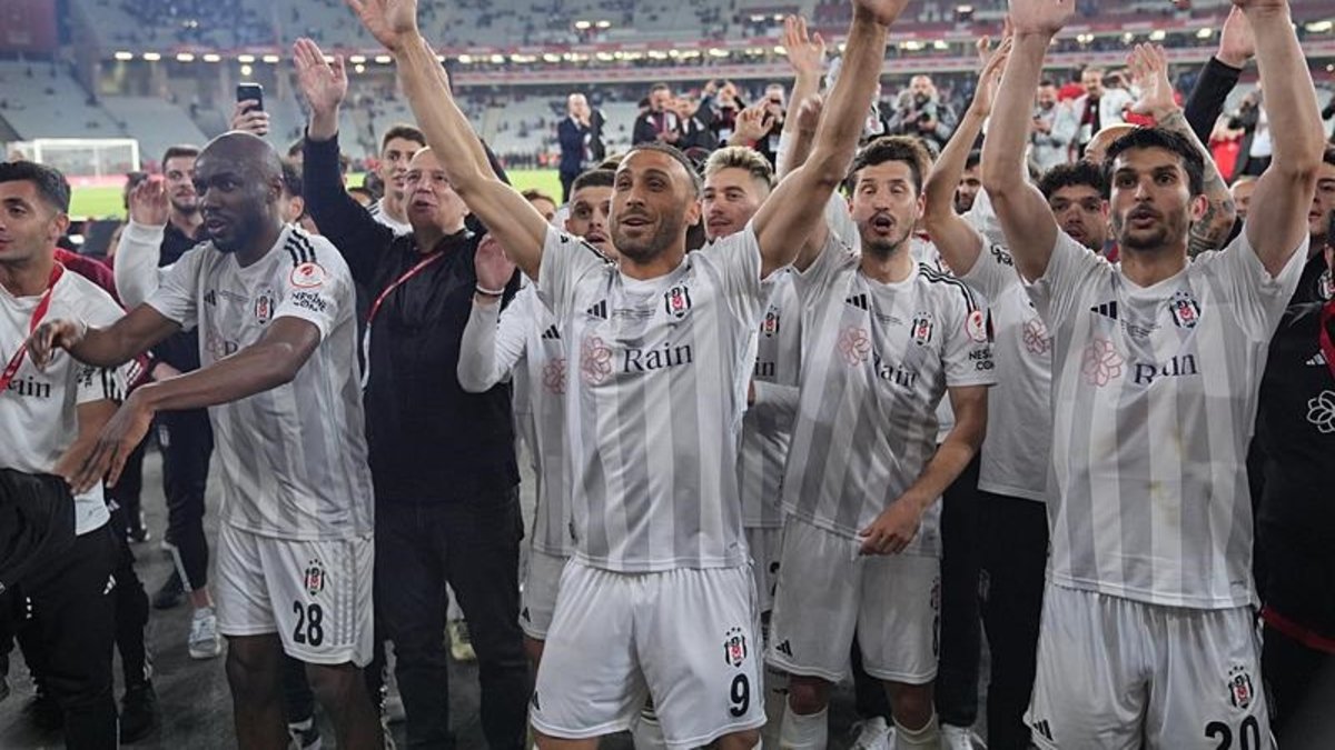 Beşiktaş'ta Cenk Tosun ve Salih Uçan'dan şampiyonluk sözleri!
