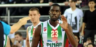 Karşıyaka’ya Carter darbesi