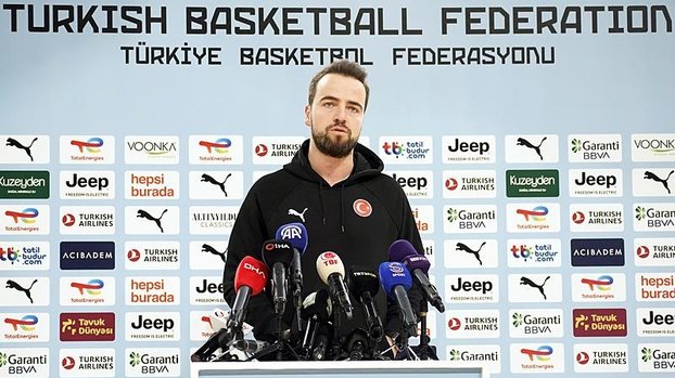 Melih Mahmutoğlu: Milli takımda olmaktan dolayı gururluyuz! Melih Mahmutoğlu: Milli takımda olmaktan dolayı gururluyuz!