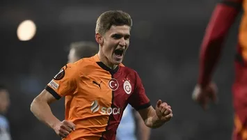 İki Danimarkalı isim de gidiyor