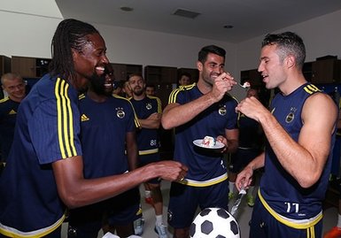 Van Persie’ye sürpriz doğum günü