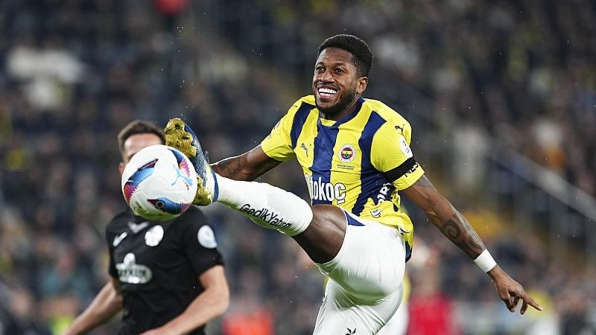 FENERBAHÇE HABERİ - Fred'in durumu belli oldu! Galatasaray derbisinde... FENERBAHÇE HABERİ - Fred'in durumu belli oldu! Galatasaray derbisinde...