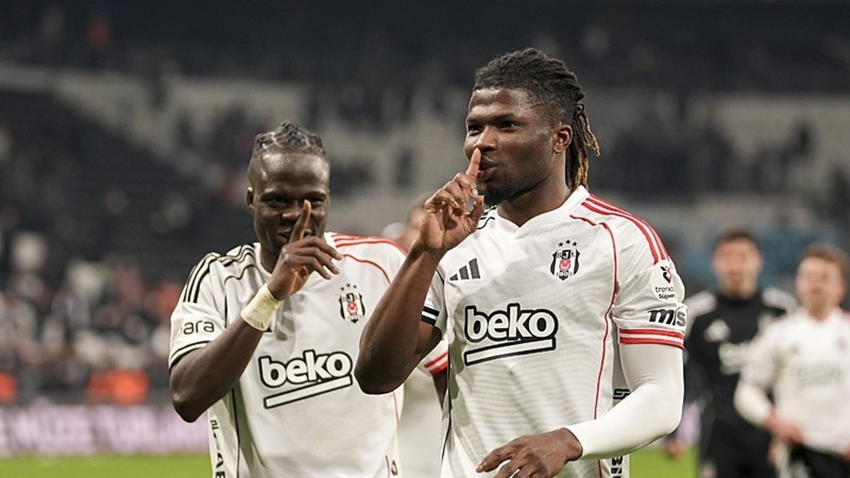 Beşiktaş'tan El Bilal Toure'nin geleceği için flaş karar!