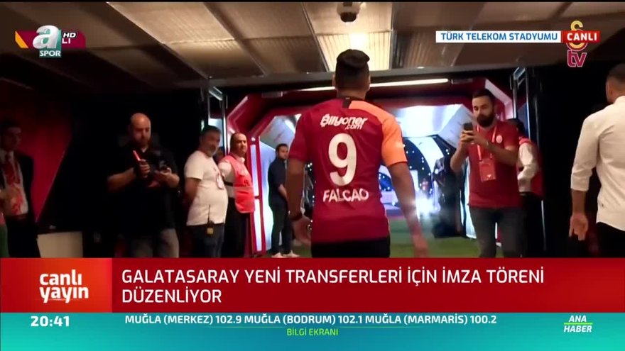 Falcao sahneye böyle çıktı! İşte o anlar... videosunu izle | Fotomaç TV