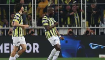 Enner Valencia, Alex’i yakaladı!