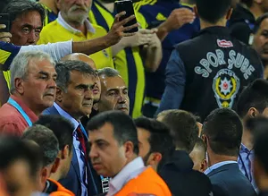 Şenol Güneş tribüne gönderildi