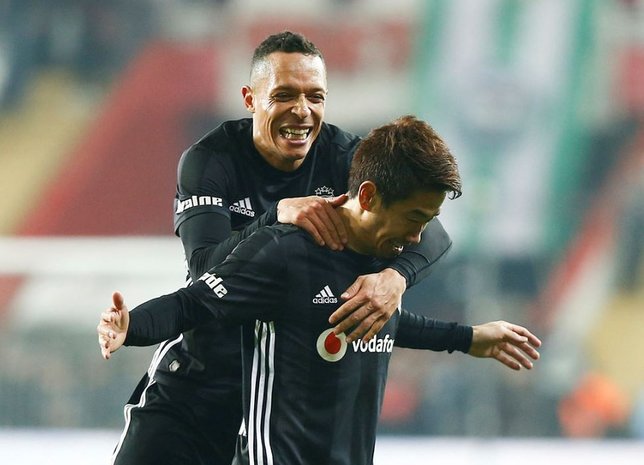 BeÅiktaÅta Kagawa yıktı, geçti! Tolgay Arslan...