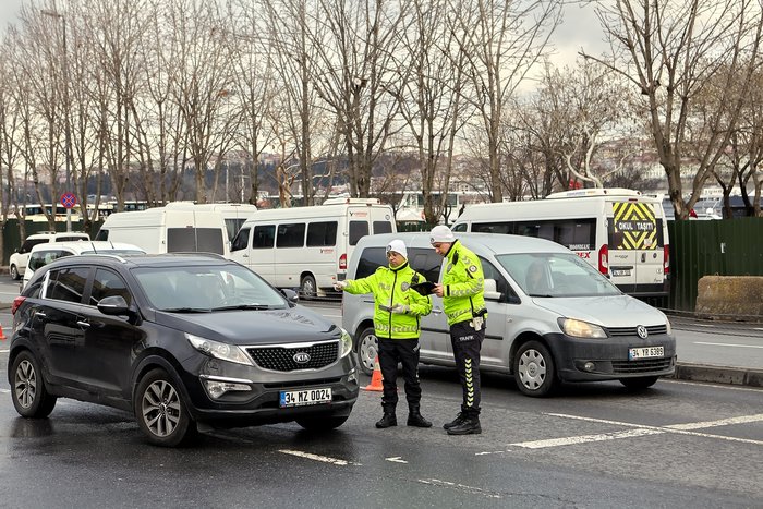 istanbul-trafige-kapali-yollar-31-aralik-alternatif-guzergahlar-1767159464714.jpg İstanbul 31 Aralık trafiğe kapalı yollar