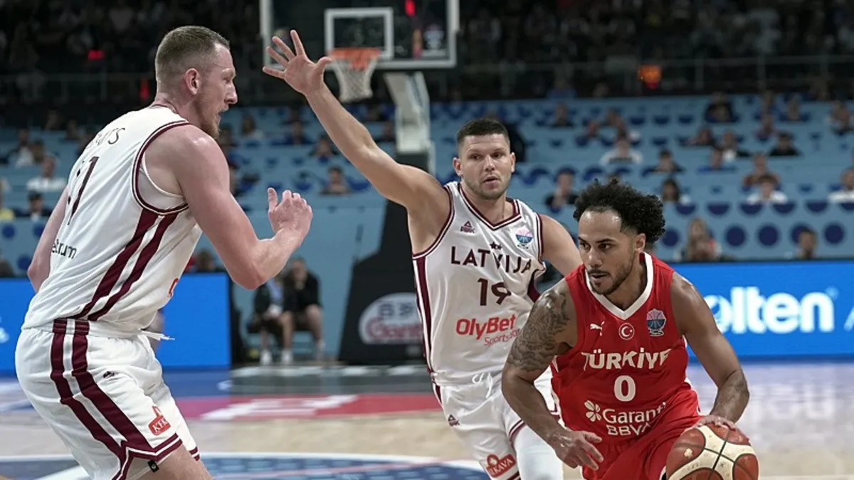 Letonya 73-93 Türkiye (MAÇ SONUCU ÖZET) | 12 Dev Adam'dan 'farklı' başlangıç!