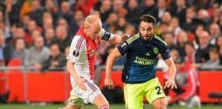 Volkan'ın dizinde ağrı var