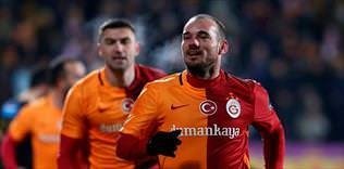 Sneijder'in kararı Yolanthe'ye bağlı