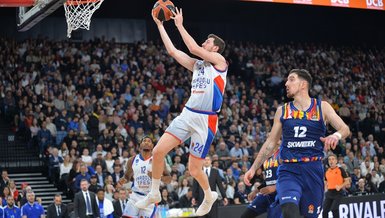 ASVEL 84-80 Anadolu Efes (MAÇ SONUCU-ÖZET) | A. Efes deplasmanda kayıp!