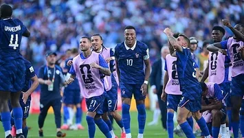 Mbappe uçurdu