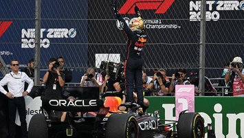 Verstappen Meksika'da F1 tarihine geçti!