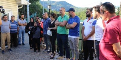 Karabükspor'da maaşlarını alamayan çalışanlar eylem yaptı