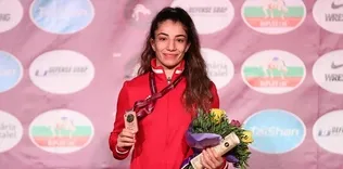 Tarih yazıyoruz