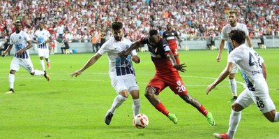 Adana Demirspor'da Sönmez'in sözleşmesi feshedildi