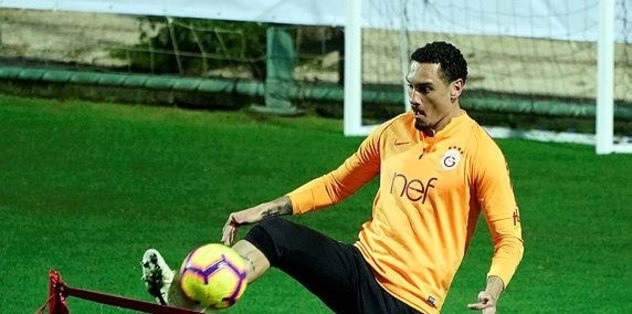 Galatasaray ayak tenisi oynadı