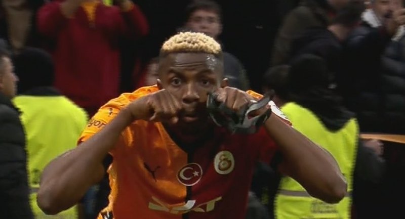 galatasarayda-victor-osimhenden-aglama-sevinci-1737823686677.jpg